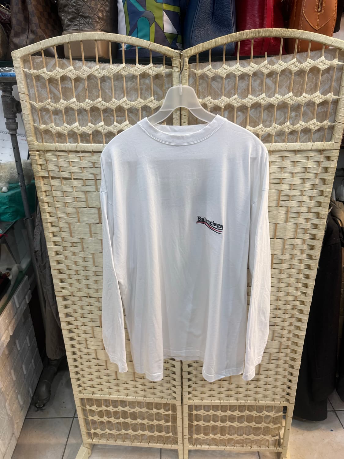 3/105-110 정품 발렌시아가 폴리티컬 캠페인 웨이브로고 티셔츠 팝니 상품이미지1