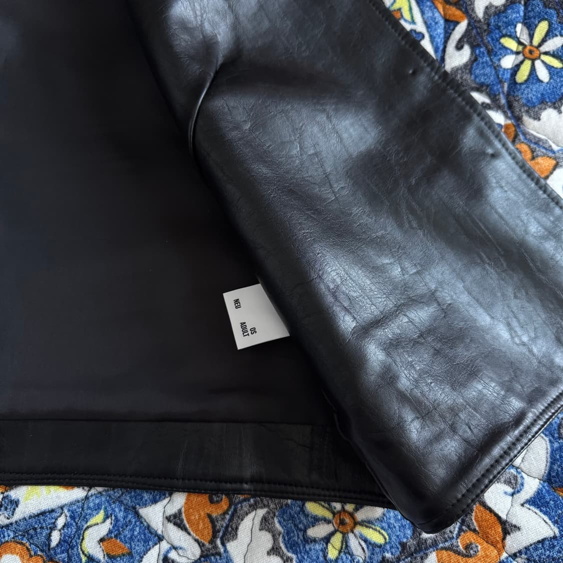 NEU ADULT 노이 어덜트 블랙 레더 무드 숏 레이어드 베스트 조끼 상품이미지4