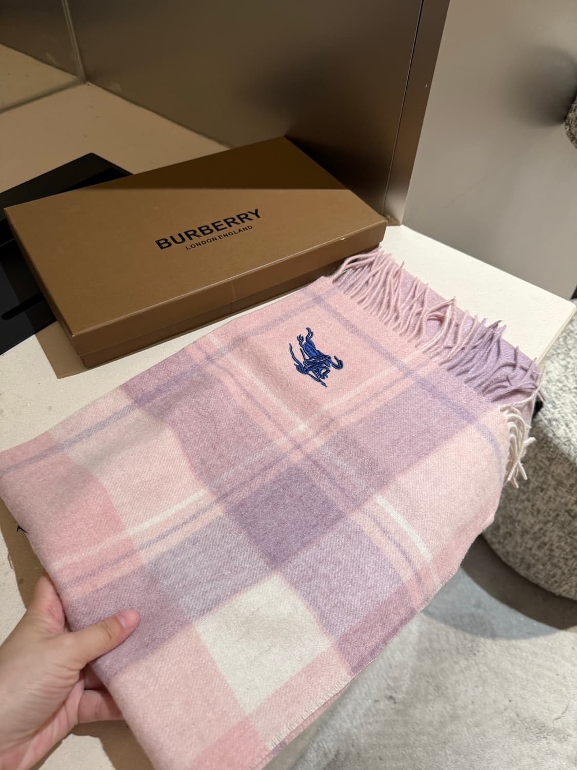 버버리 양면 머플러 램스울 100% 추동 단품
 상품이미지2