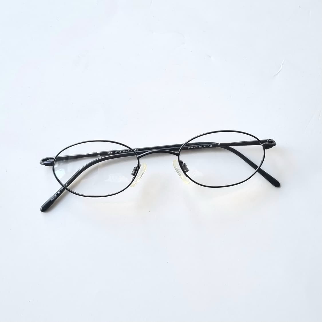 데드스탁 유니크 타원형 슬림 메탈 안경테 773 상품이미지1