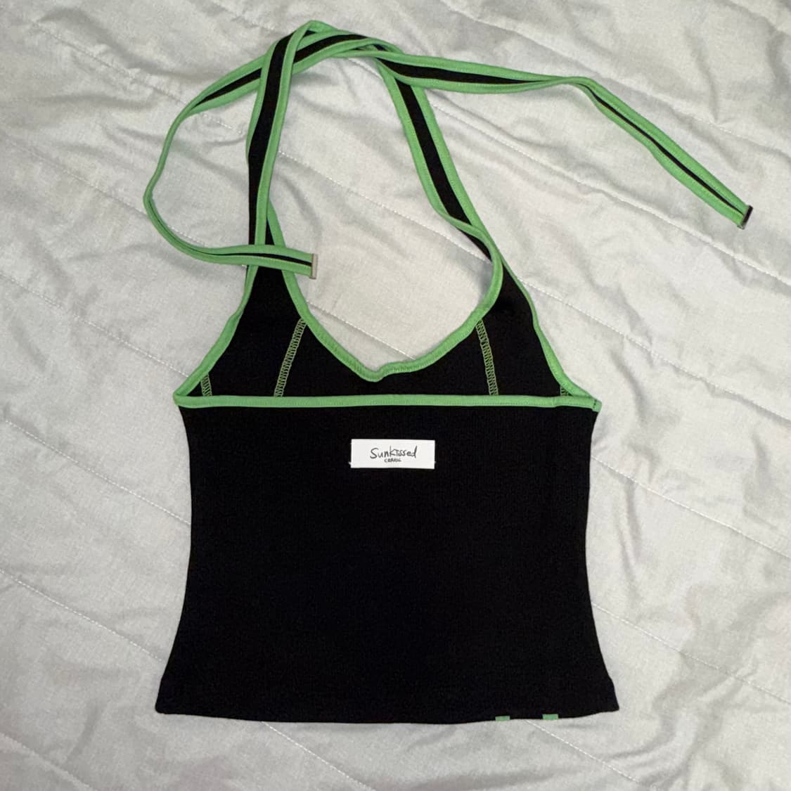 세릭 COLOR LINE HALTER NECK TOP 상품이미지3
