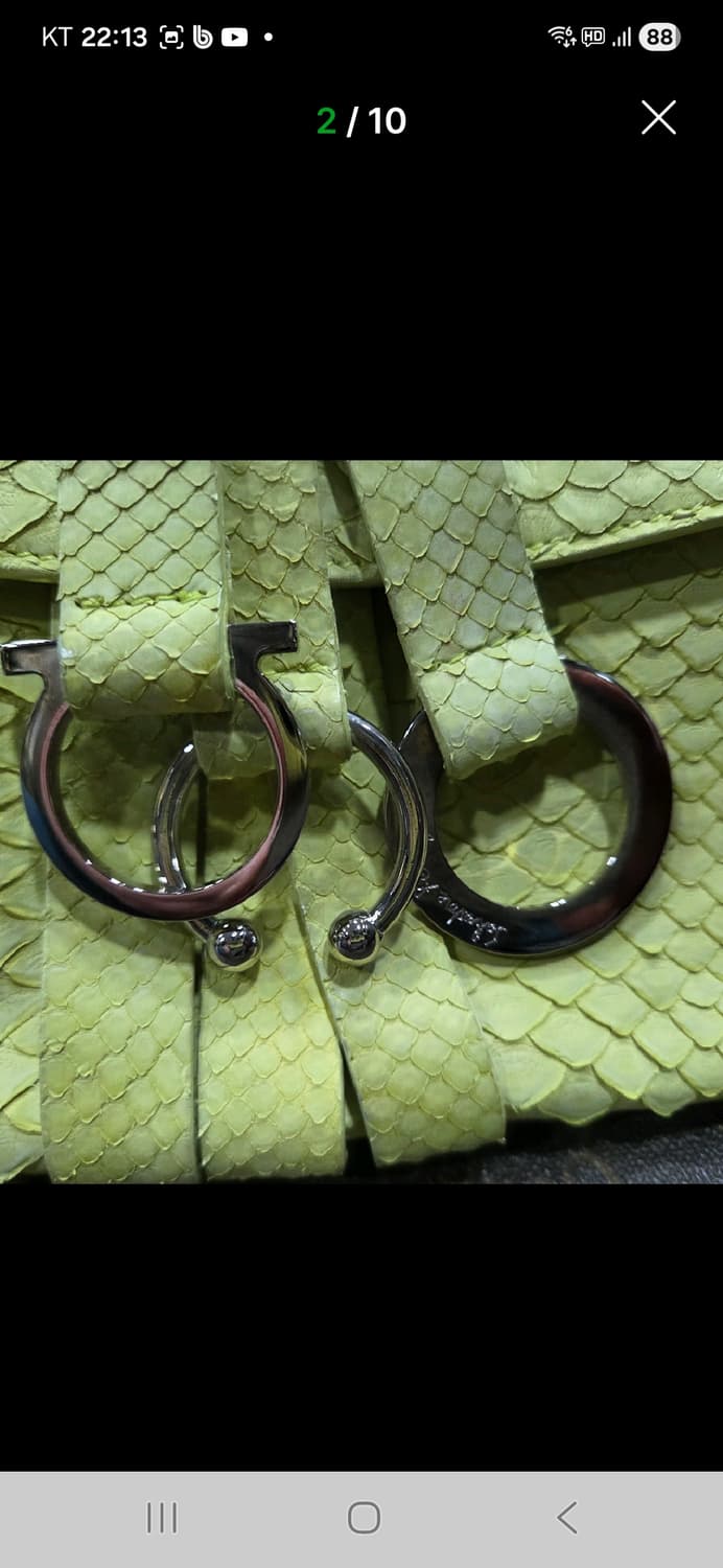 페라가모 파이톤 클러치 상품이미지2