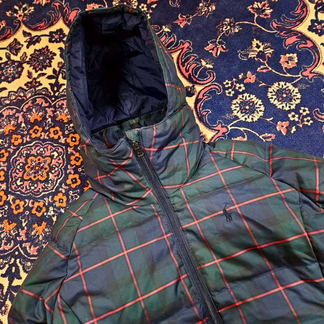 폴로랄프로렌 시그니쳐 타탄체크 덕다운 후드 패딩 상품이미지2
