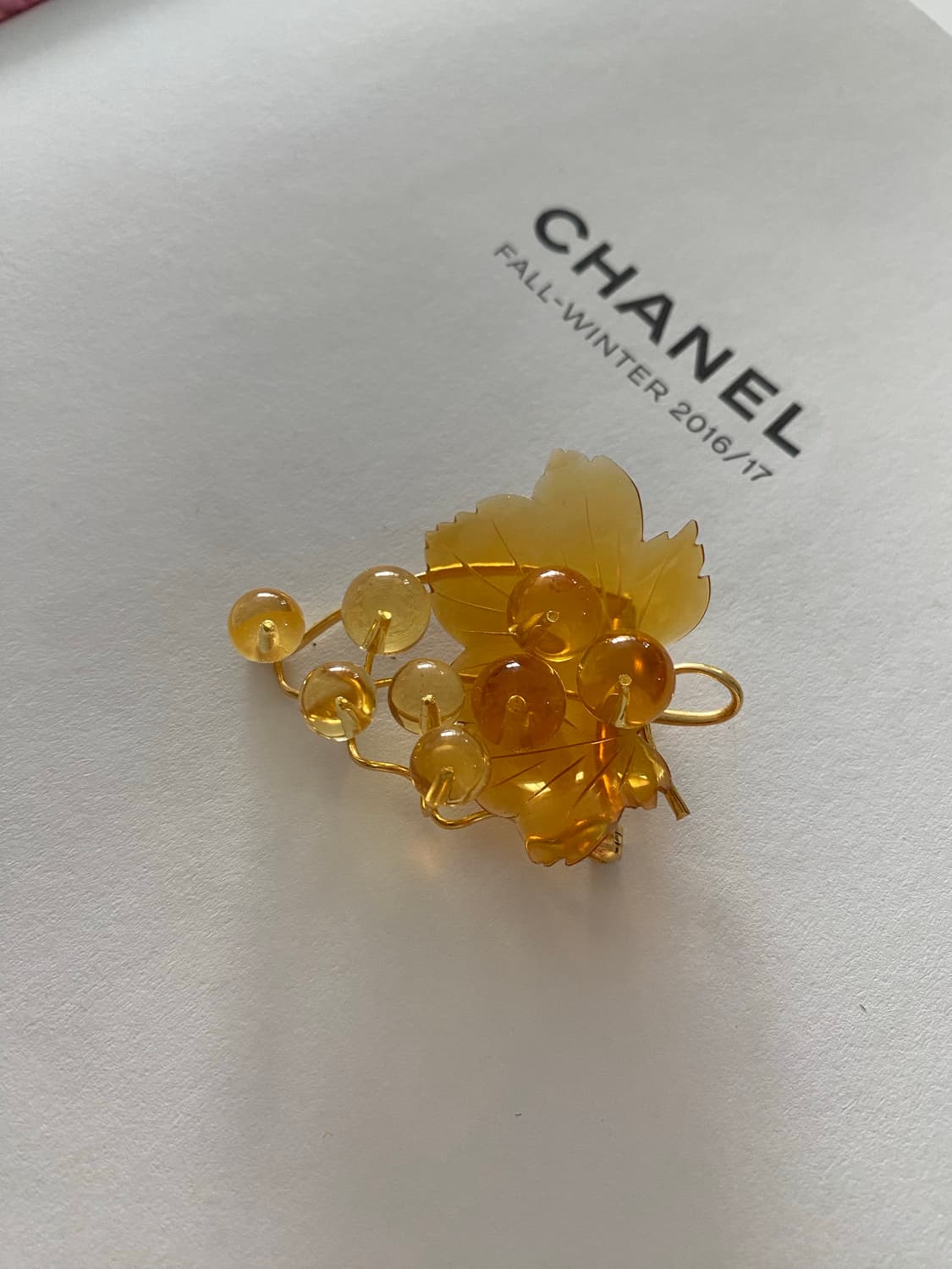 빈티지 앰버색 포도 브로치 상품이미지2