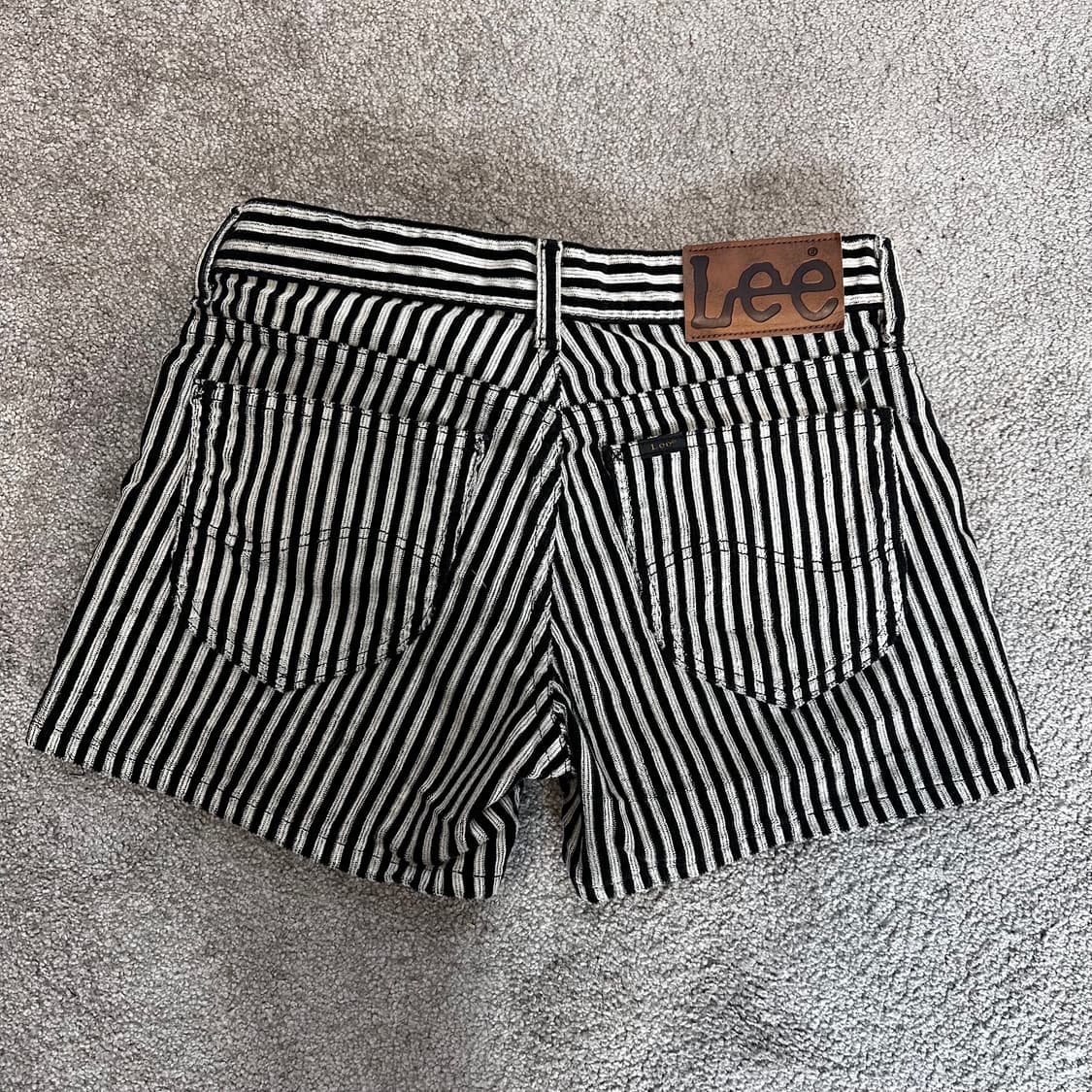 리 스트라이프 코듀로이 쇼츠S 상품이미지1