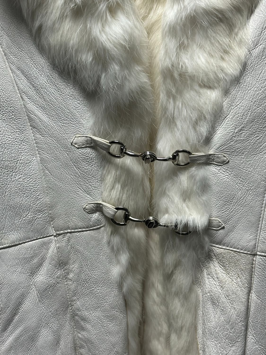 페어리 화이트 아이보리 무스탕 래빗퍼자켓 상품이미지3