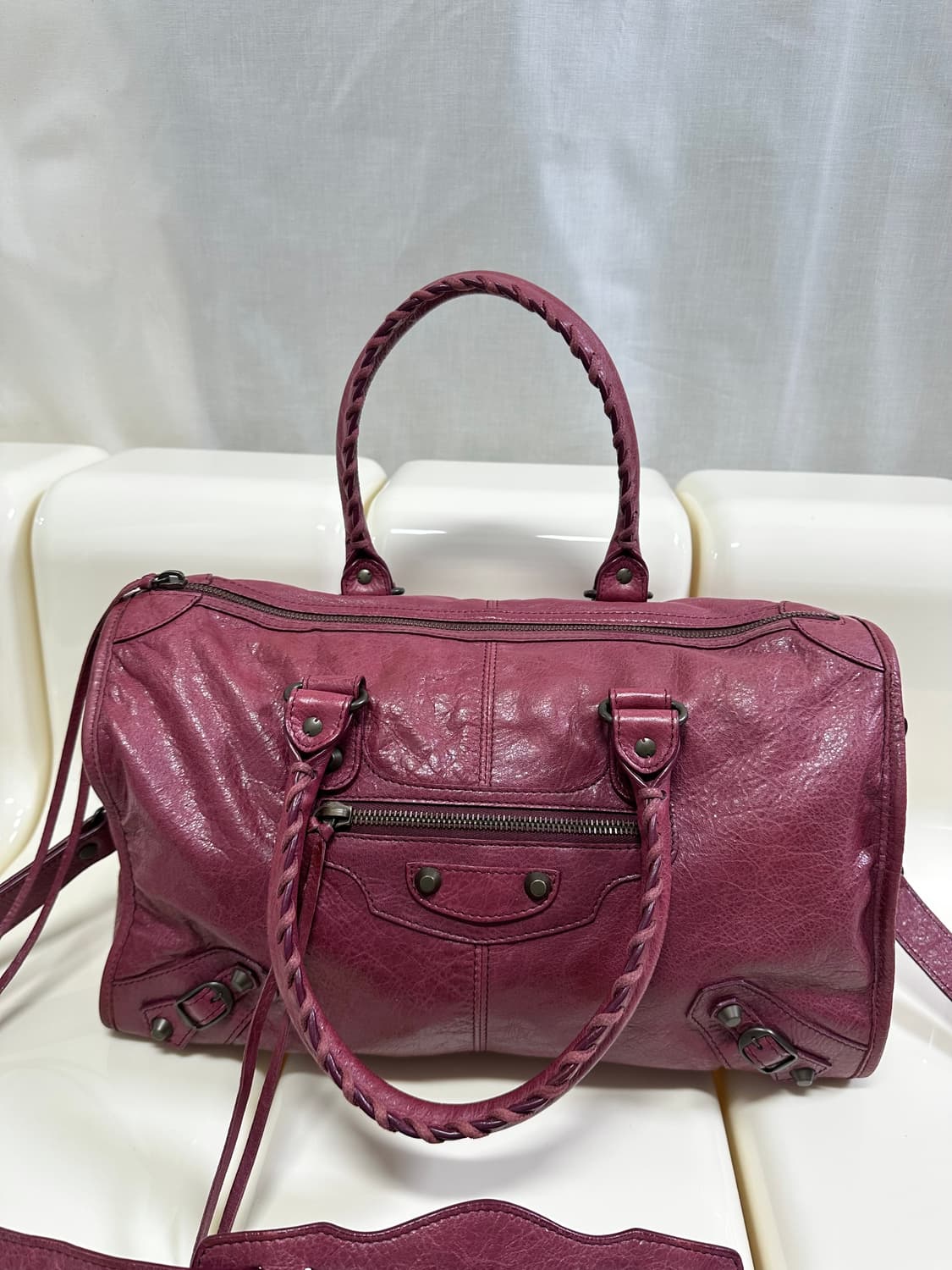 [A 정품] 발렌시아가 시티 모터백 트위기 버건디 상품이미지5