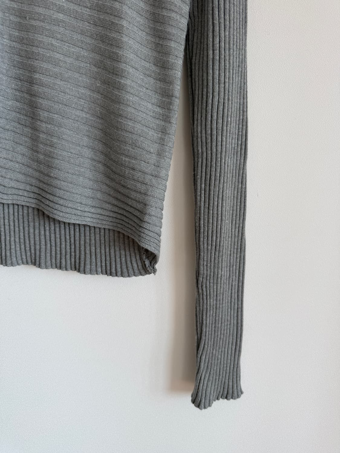 소프트 서울(SOFT SEOUL) 비대칭 니트 롱슬리브 상품이미지3