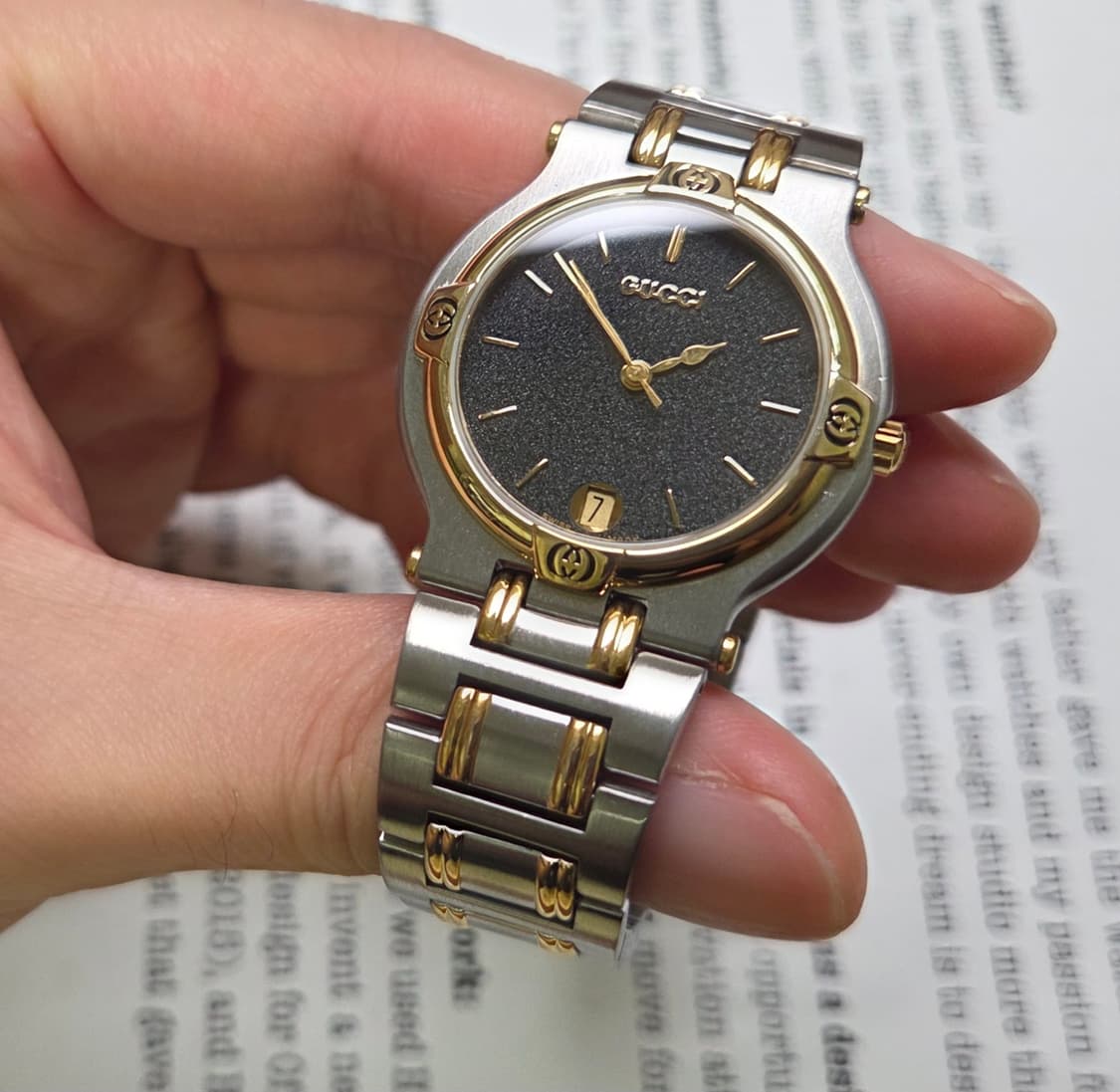 빈티지 구찌 클래식 9000M 스톤그레이 다이얼 콤비 쿼츠 남성용 브레이 상품이미지5
