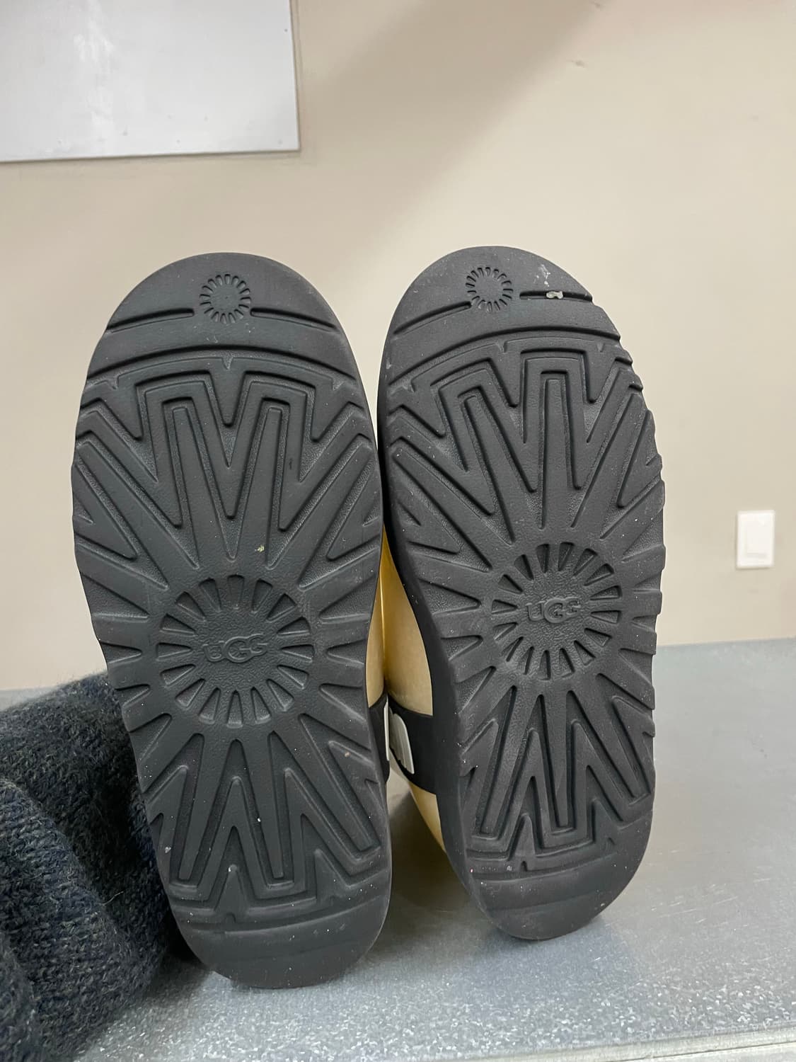 어그 클래식 클리어 부츠 240 상품이미지6