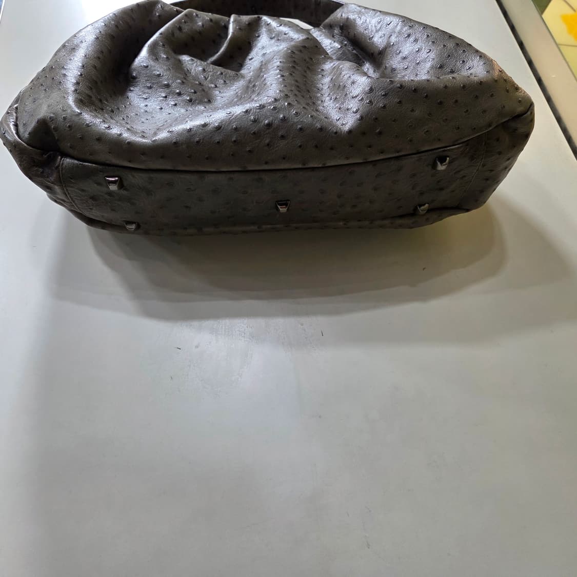 르베이지 타조카죽 토트백 상품이미지2