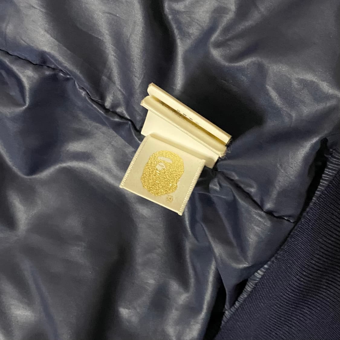 베이프 사루 투웨이 패딩 네이비 상품이미지8