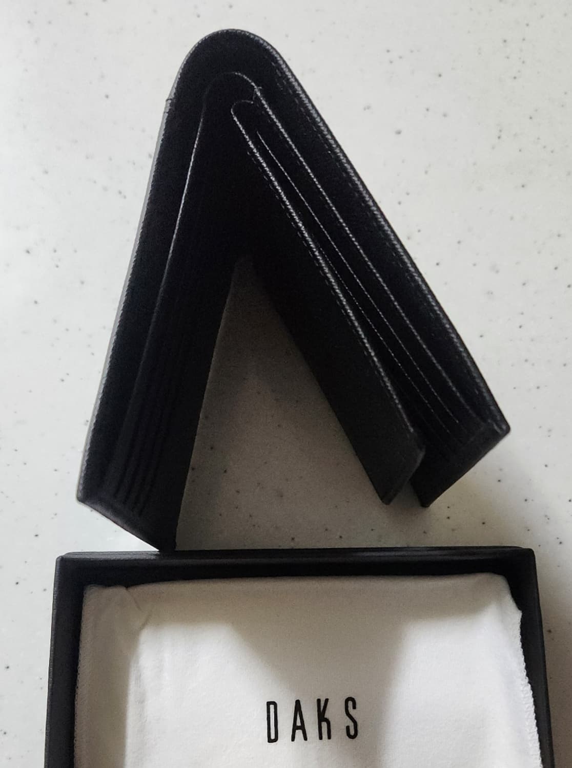 (새상품) 닥스 남성 블랙 체크라인 반지갑 상품이미지7