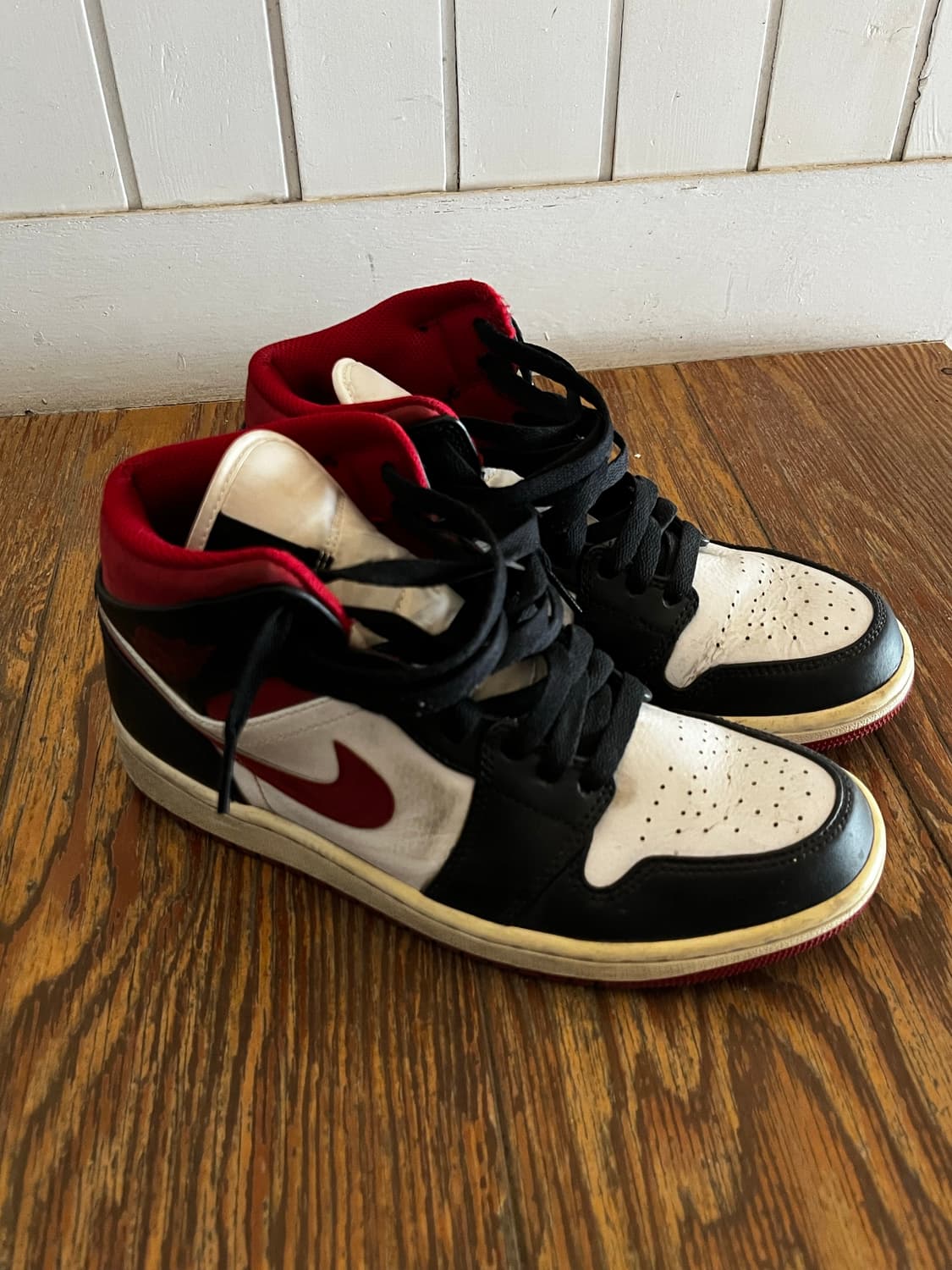 조던1 미드 짐레드 250 상품이미지1