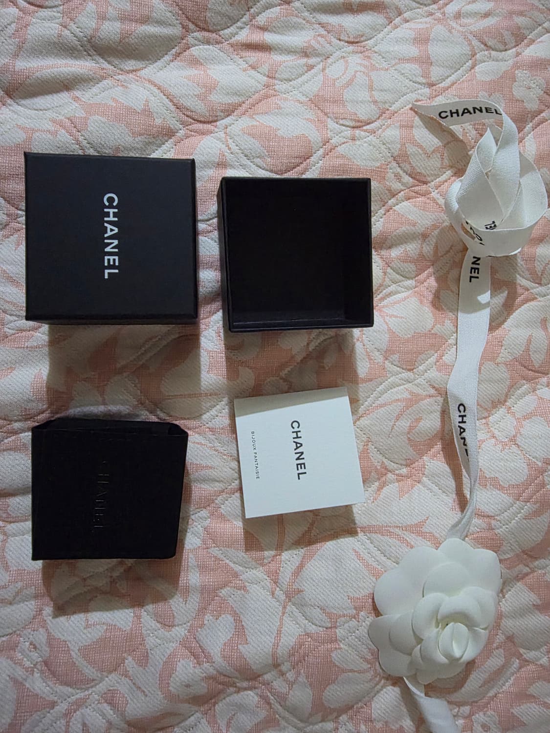 샤넬 귀걸이 정품인증서 유 상품이미지4