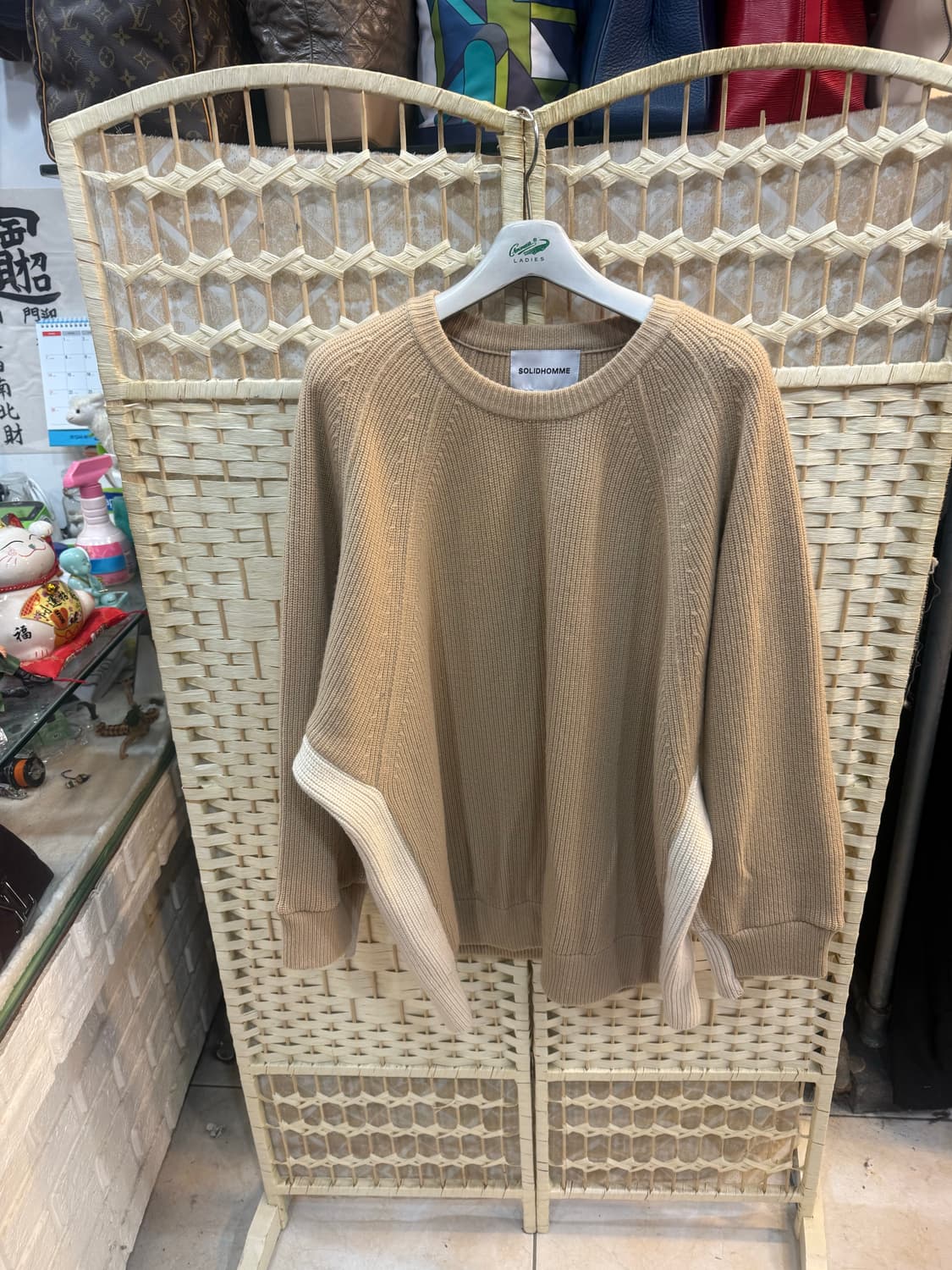 46/100 정품 솔리드옴므 가오리 니트 팝니다 상품이미지1