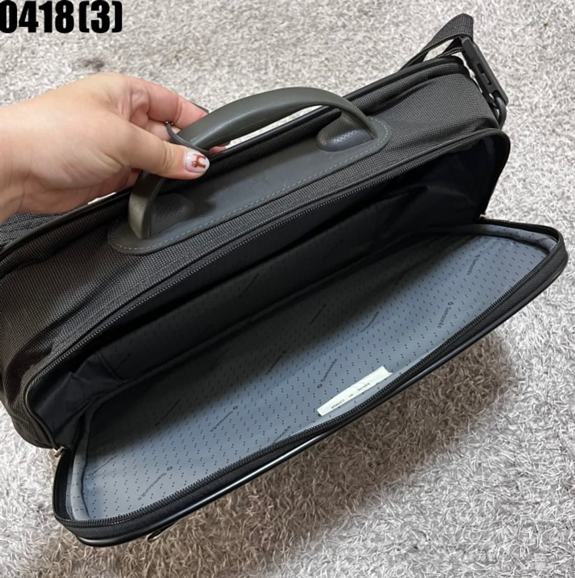 샘소나이트 크로스백 상품이미지3