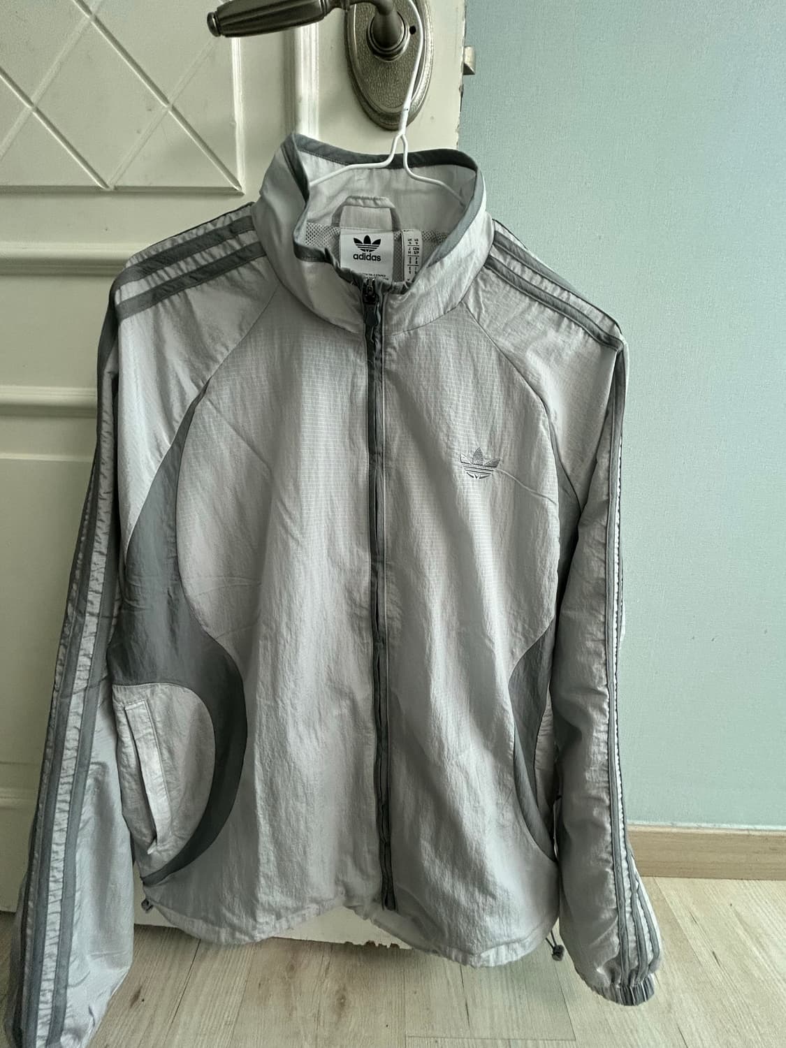 아디다스바람막이 상품이미지1