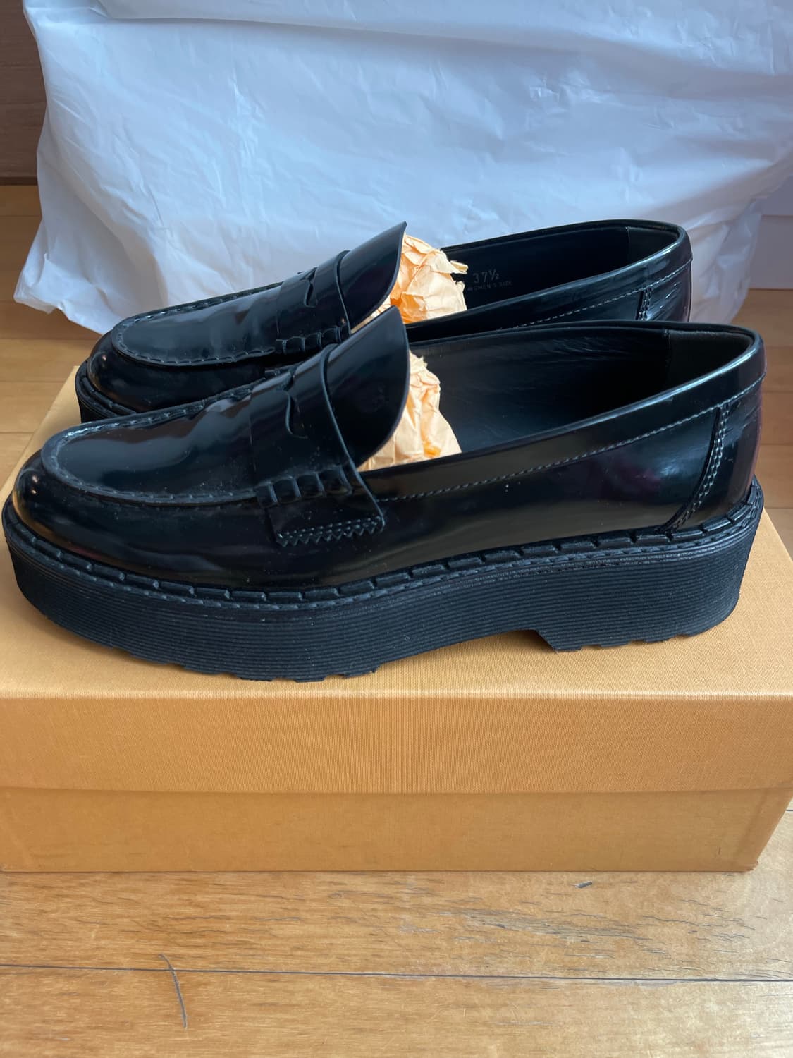 Tod’s 토즈 청키 럭 솔 페니로퍼 37.5  상품이미지2
