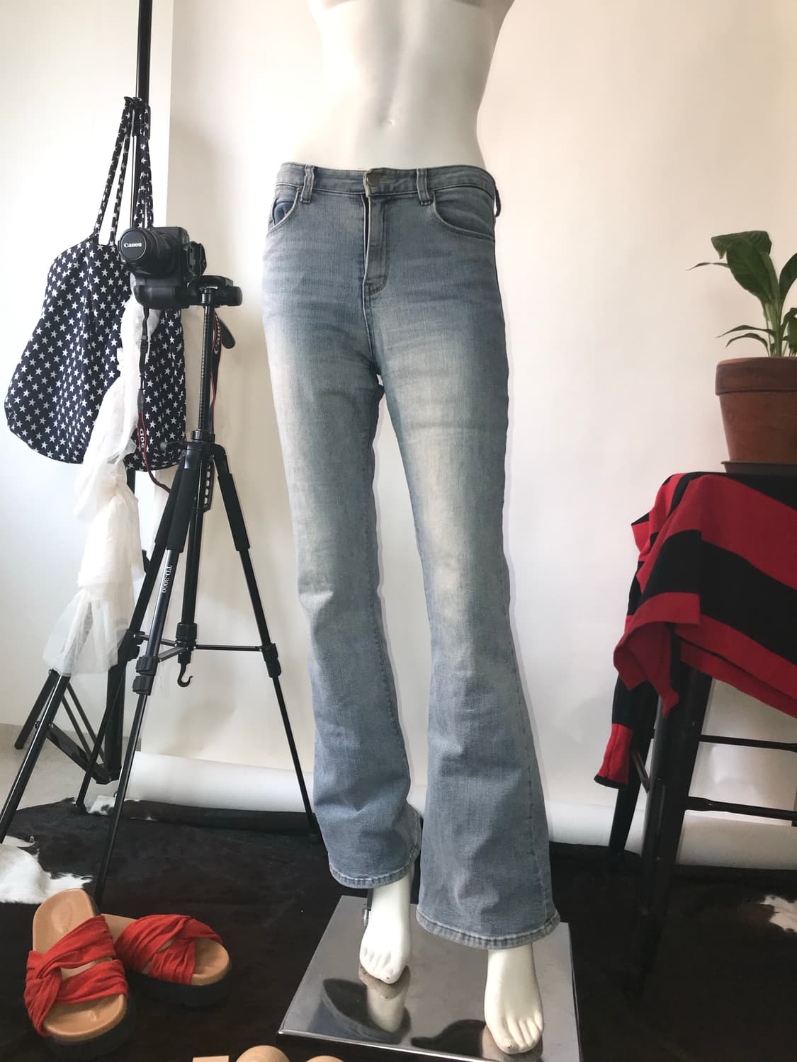 THE OPENPRODUCT Light Washed Boot-Cut Je 상품이미지1