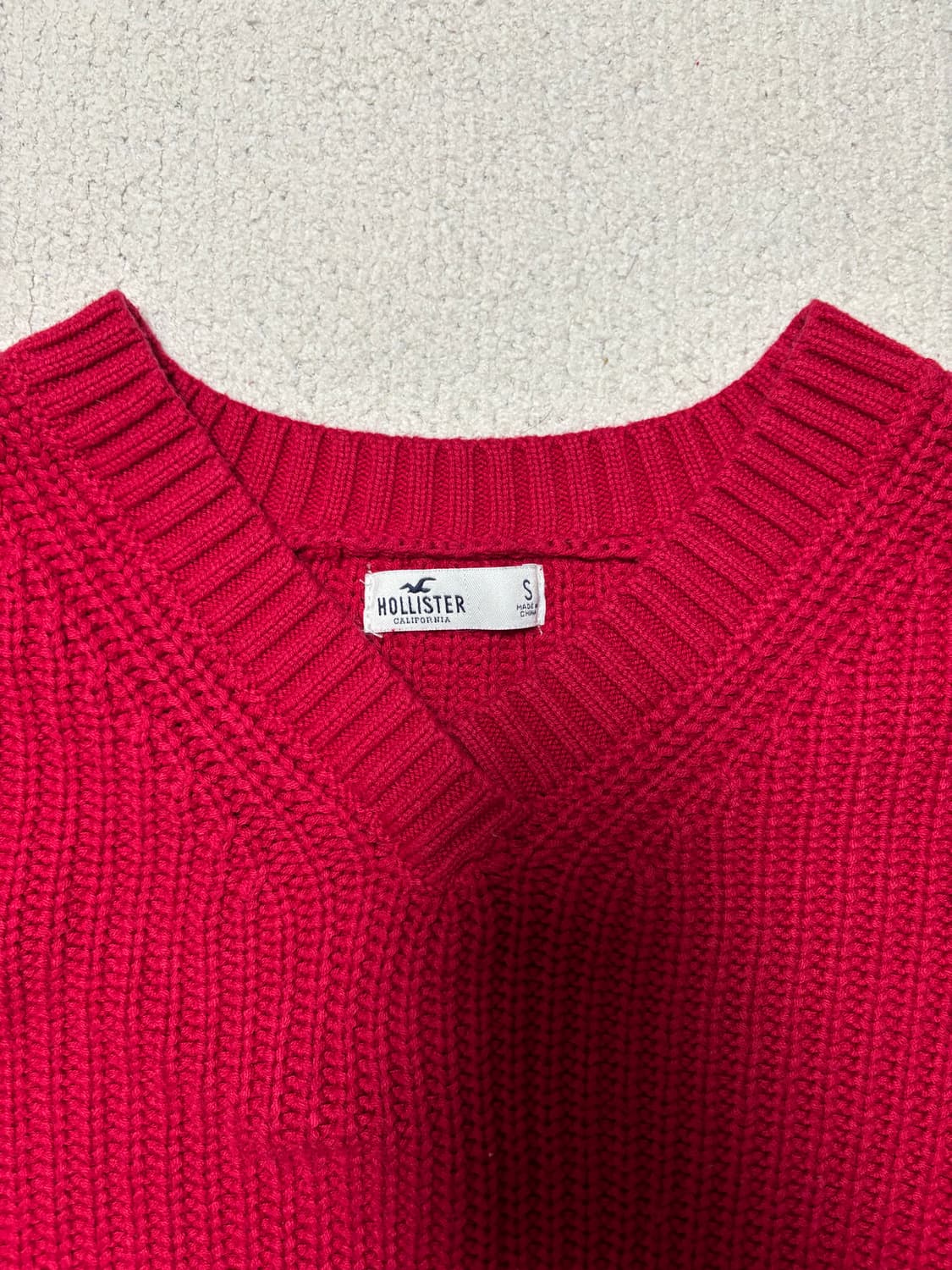Holister 홀리스터 레드 브이넥 니트 S 상품이미지4