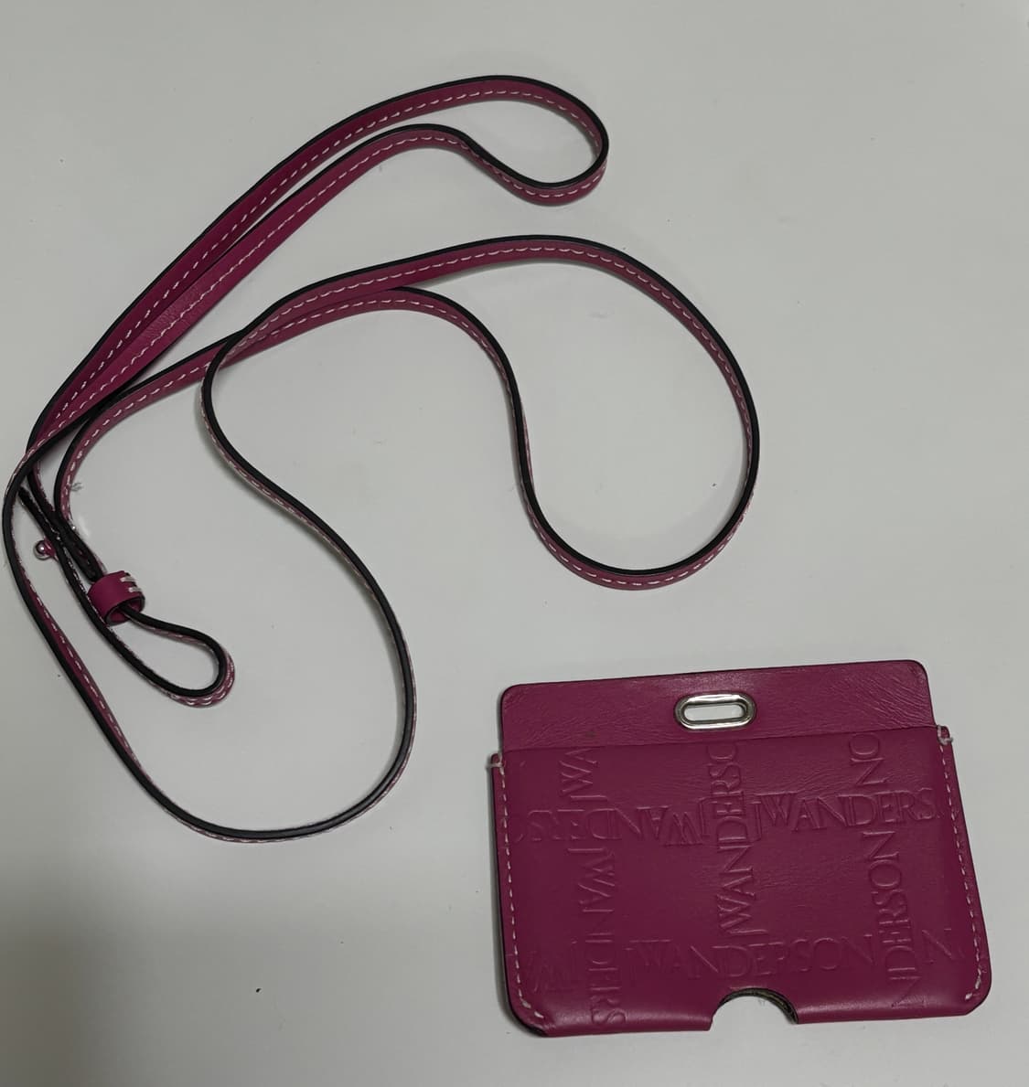 JW앤더슨 엠보 스트랩 카드지갑 상품이미지4