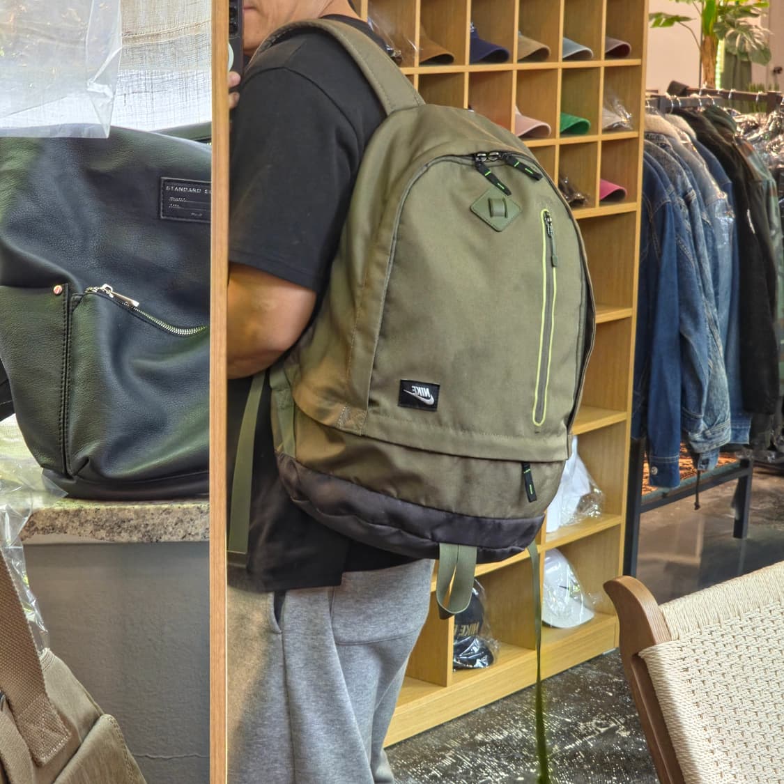 나이키 백팩 카키색 가방 상품이미지2