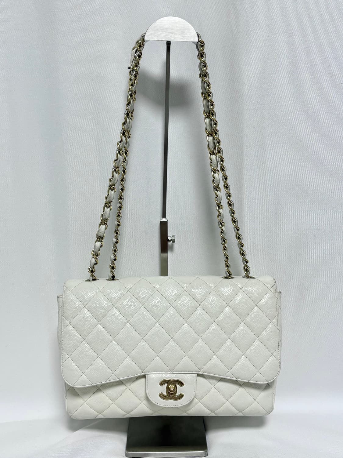 샤넬 클래식 라지 캐비어 화이트 상품이미지1