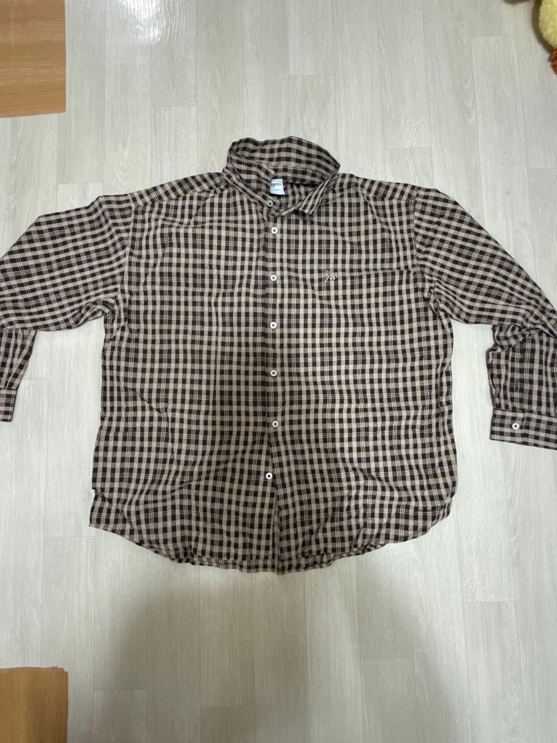 누빈다 셔츠 팝니다 상품이미지3