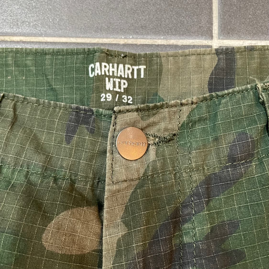 Carhartt camo pants 상품이미지4