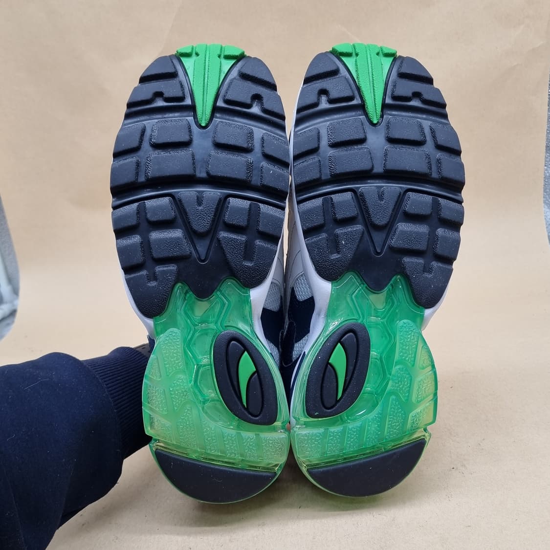 뉴발란스 327 여성운동화230  상품이미지3