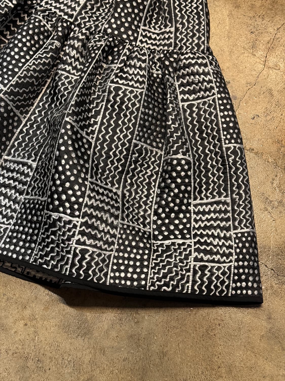 24-26 ) Mbeaute Dot&Wave Pattern Skirt 상품이미지7