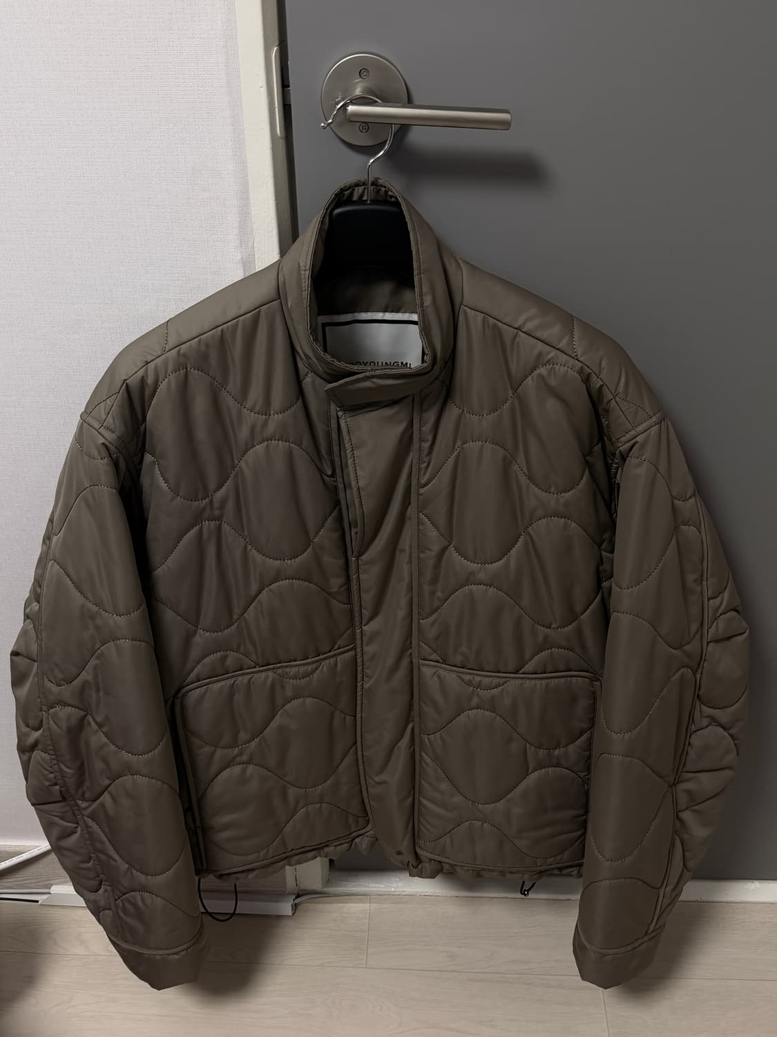 (48) 우영미 퀄팅 자켓 카키색 (택 없는 새상품) 상품이미지2