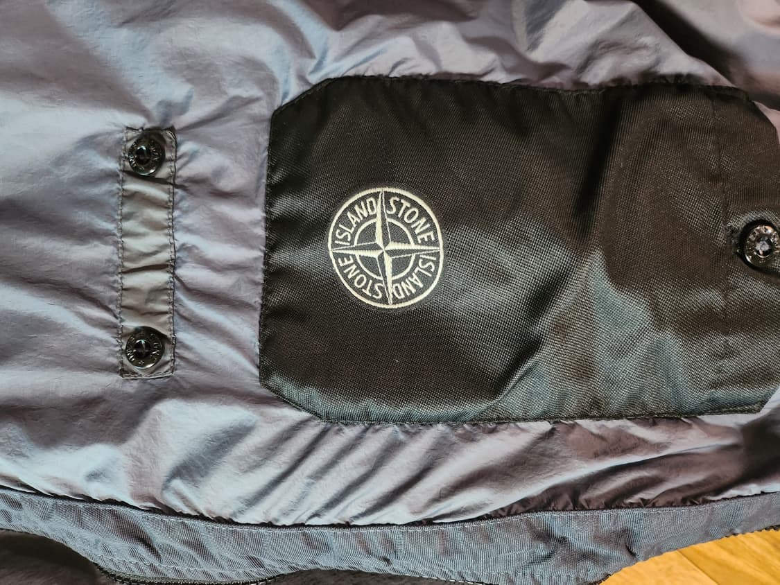 [M]스톤아일랜드 23fw 크링클랩스 논후드 리드그레이 상품이미지8