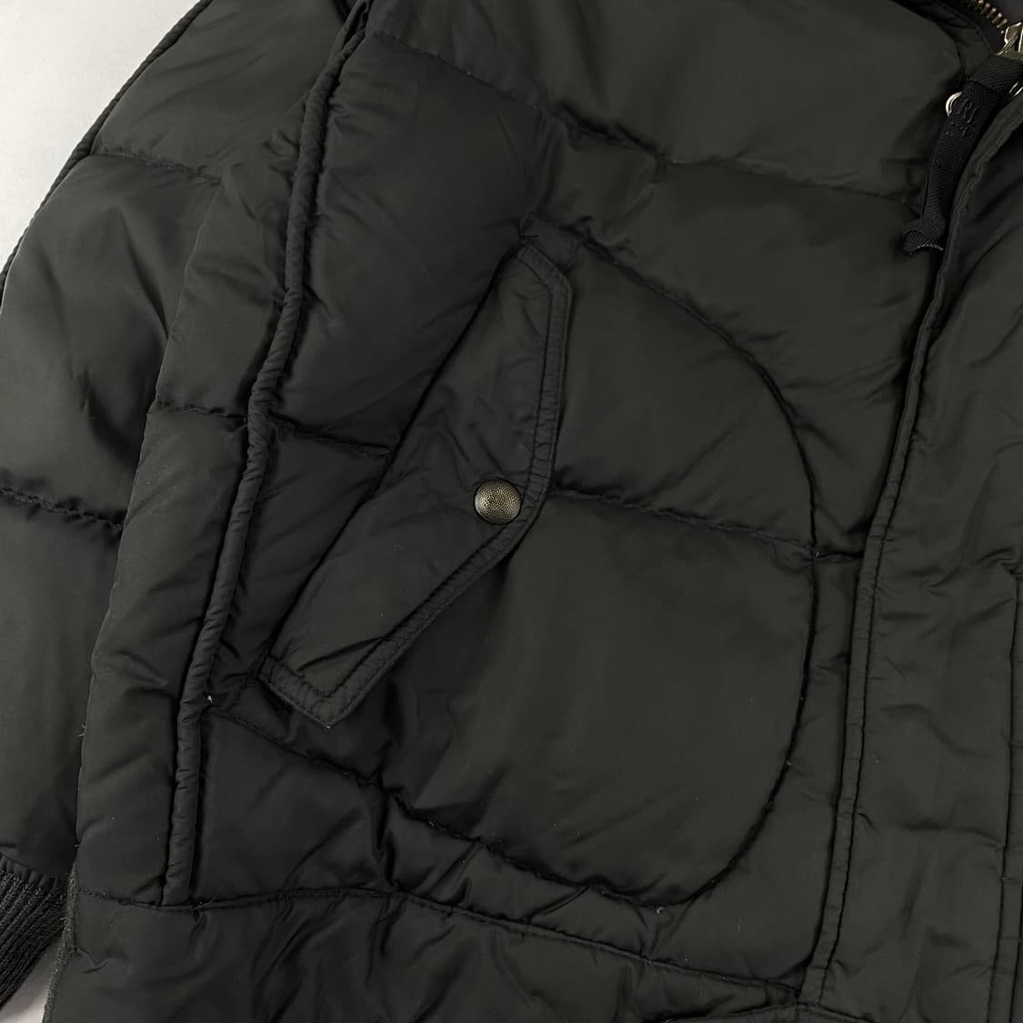 폴로 랄프로렌 포켓 유틸리티 크롭 블랙 푸퍼 다운 숏 패딩 (100) 상품이미지3