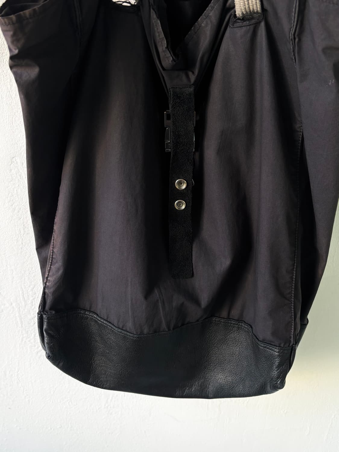 크리스 반 아쉐 이스트팩 페이딩 숄더백 상품이미지7