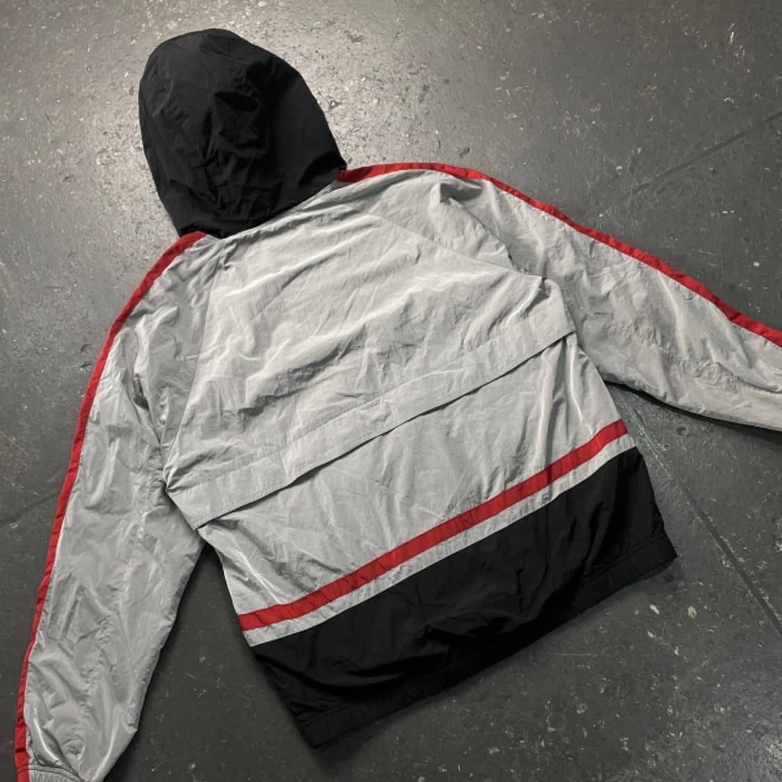 100 엘레쎄 올드스쿨 바람막이 상품이미지6