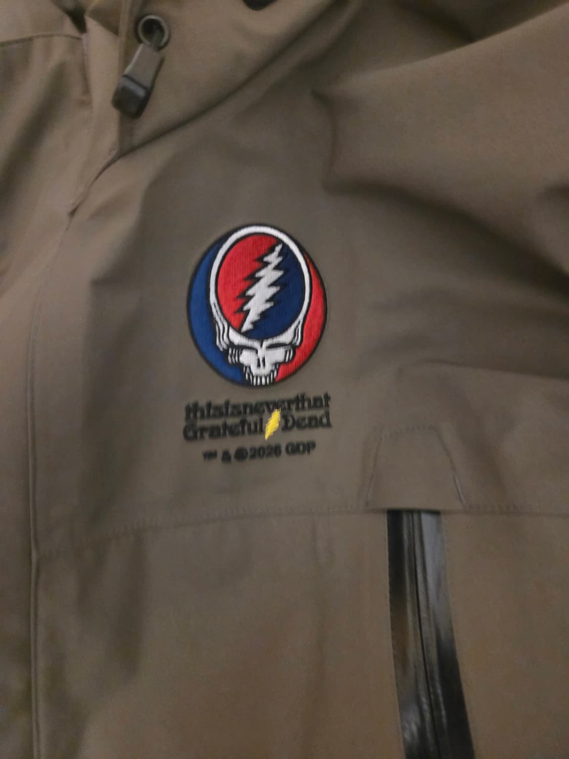 디스이즈네버댓 x GD 고어텍스 윈드스토퍼 3L 아이코노그래피 자켓 머드 상품이미지5