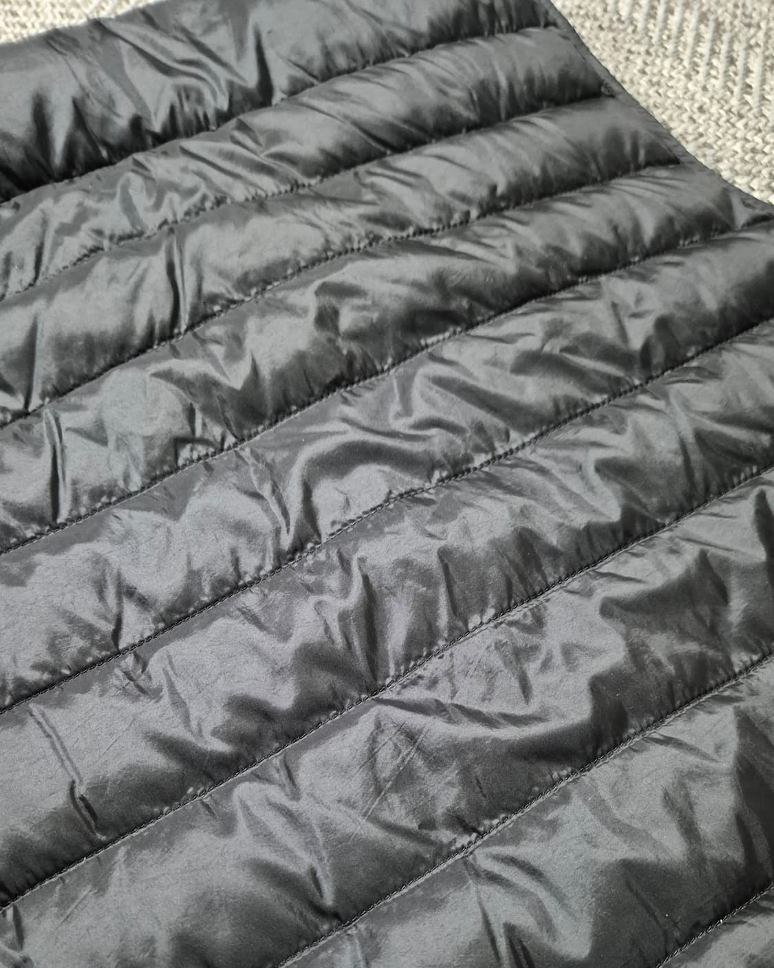 유니클로 경량패딩조끼 XL 블랙 상품이미지3