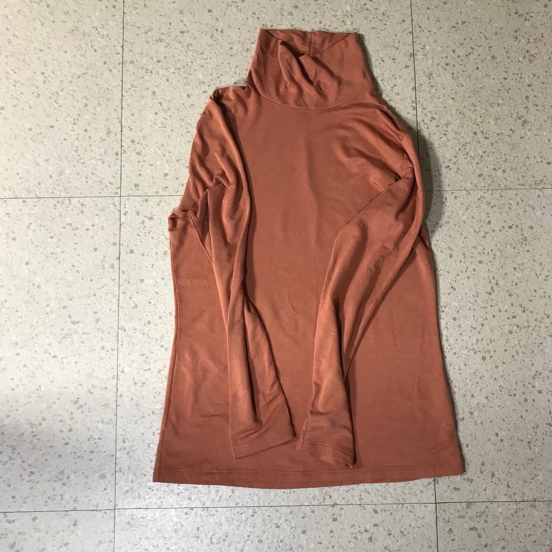 빈티지 아이보리 세트룩 ¡ 스퀘어넥 니트 목폴라 머메이드 스커트 상품이미지5