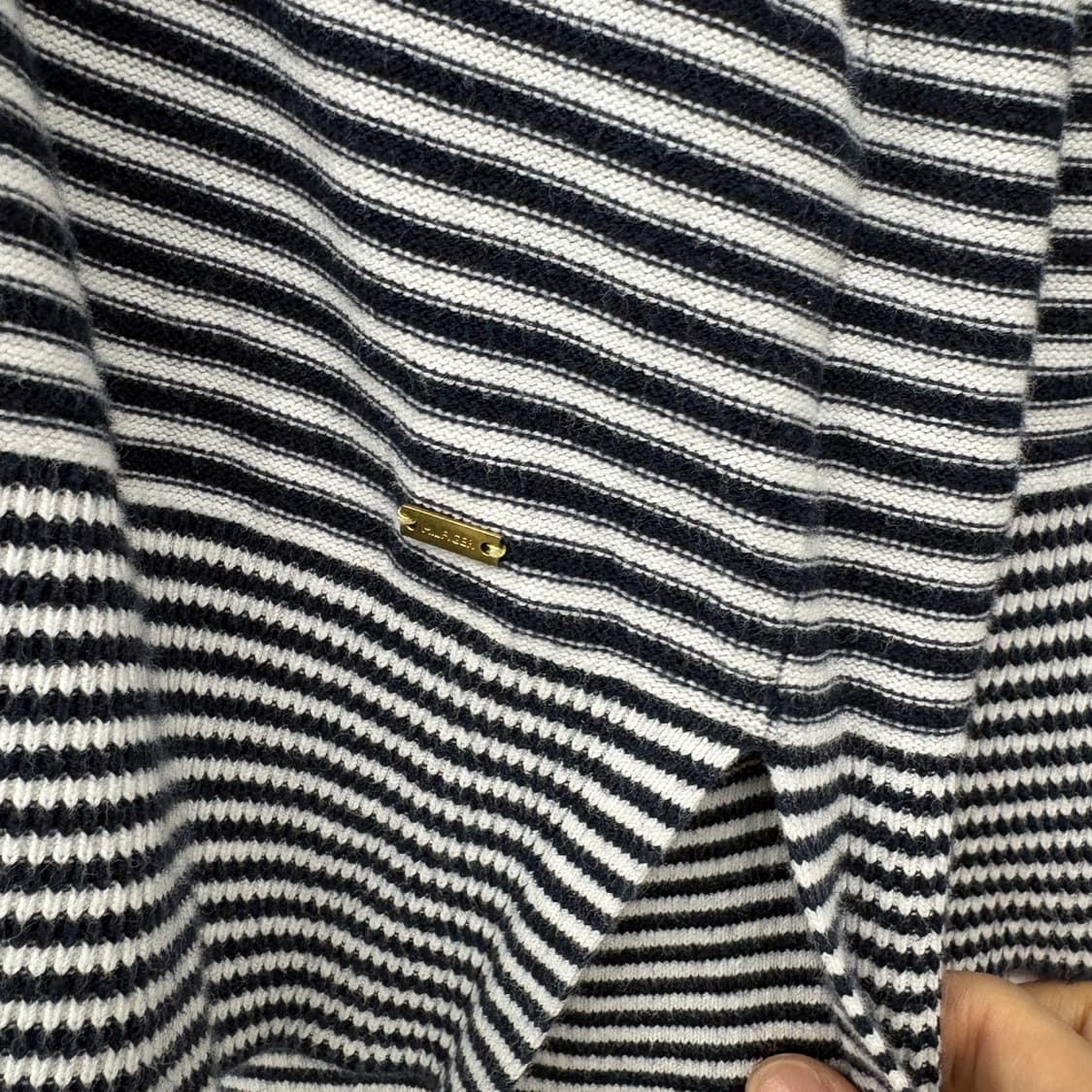 타미힐피거 스트라이프 브이넥 니트 여성XL 상품이미지4