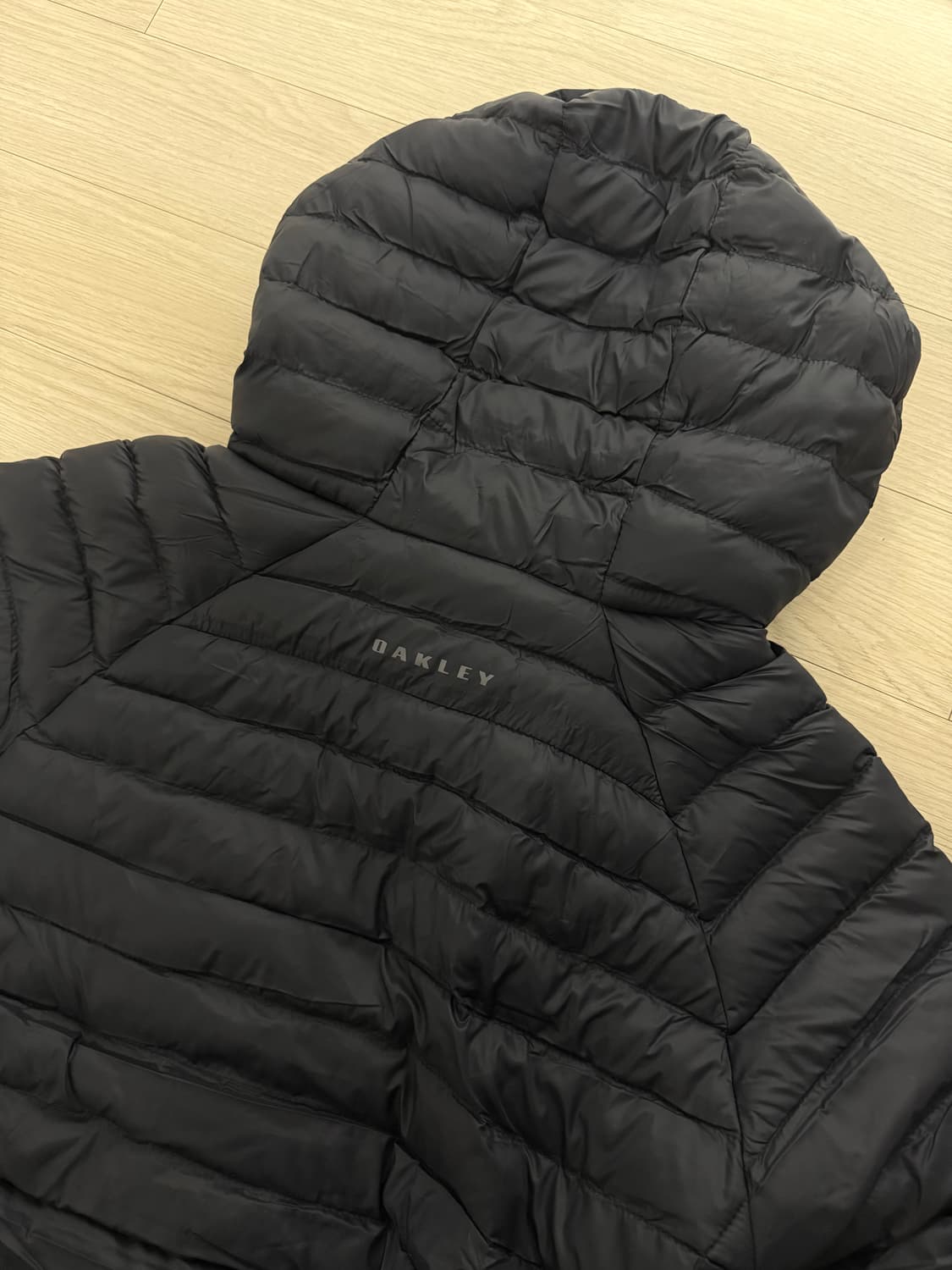 오클리 퍼포먼스핏 경량패딩 상품이미지2