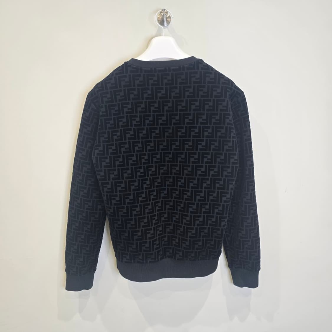 [중고/정품] 펜디 FF 패턴 벨벳 맨투맨 S 상품이미지2