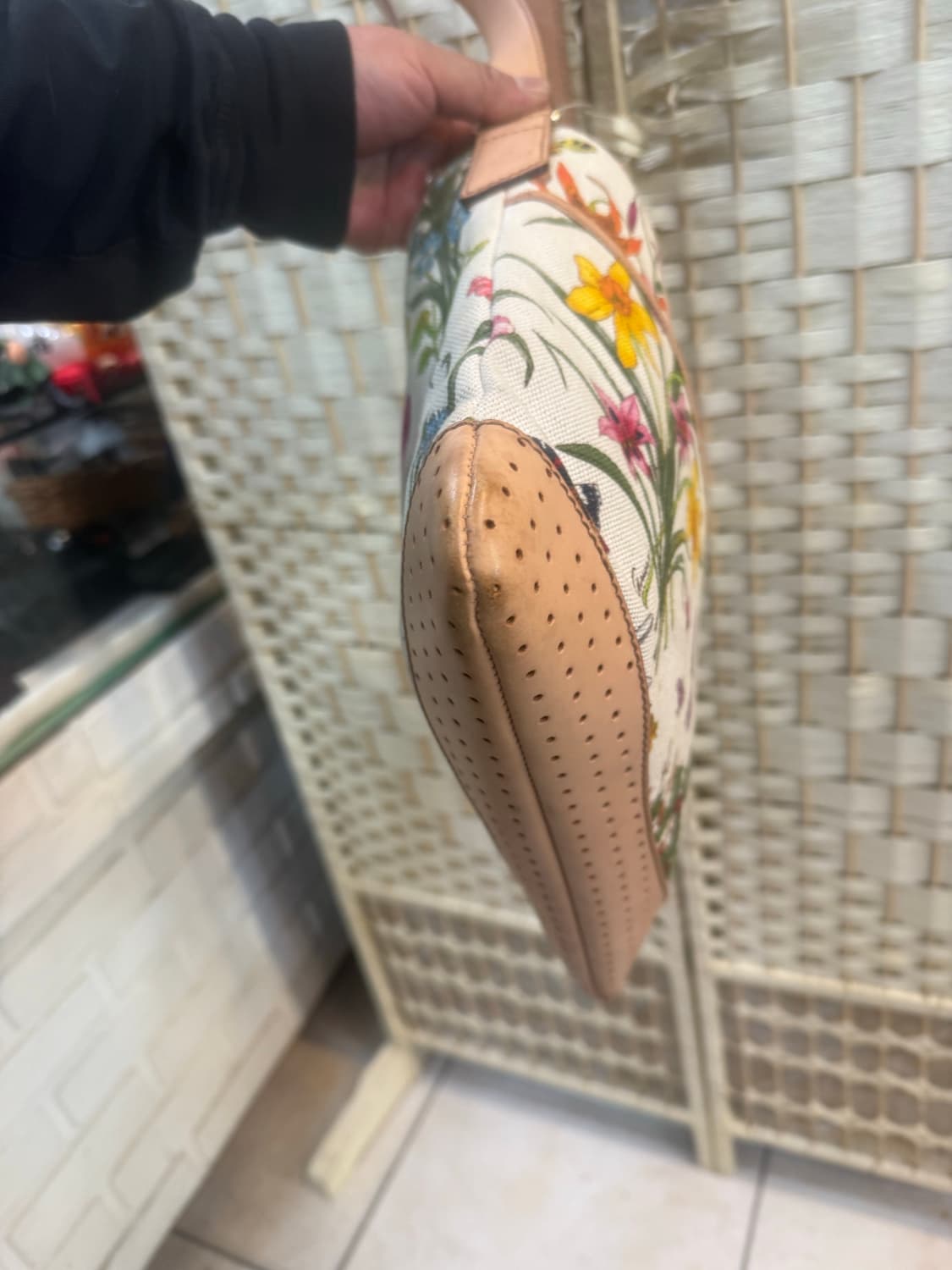 정품 구찌 플로라 페프레이티드 캔버스 크로스백 팝니다 상품이미지7