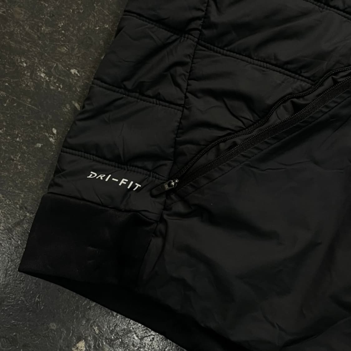 105 나이키 드라이핏 방풍 패딩조끼 상품이미지4