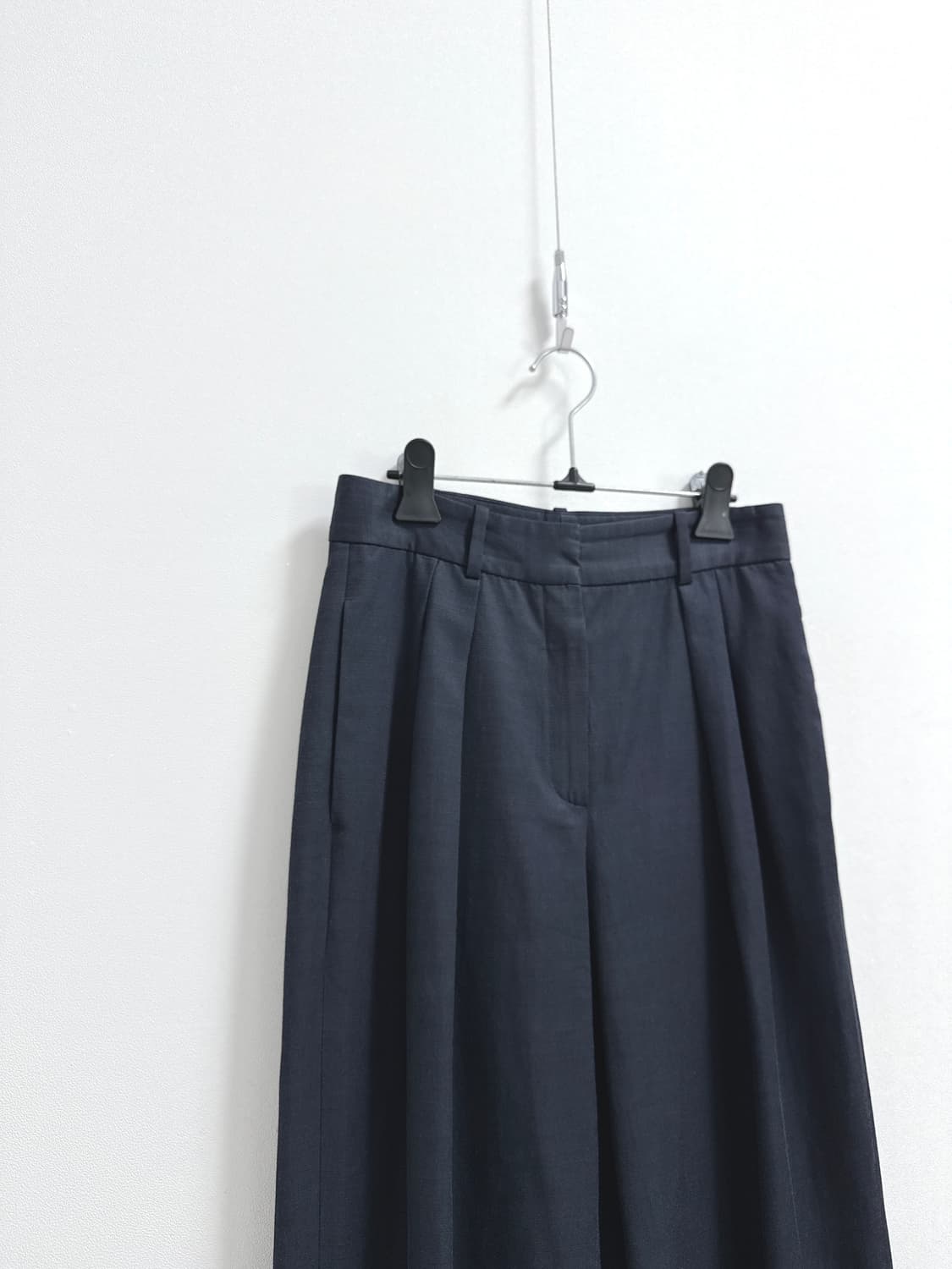 마시모두띠 네이비 핀턱 팬츠 상품이미지2