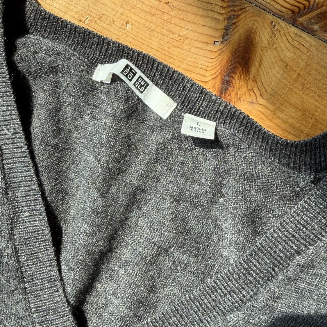 유니클로 울100 브이넥 니트 상품이미지4