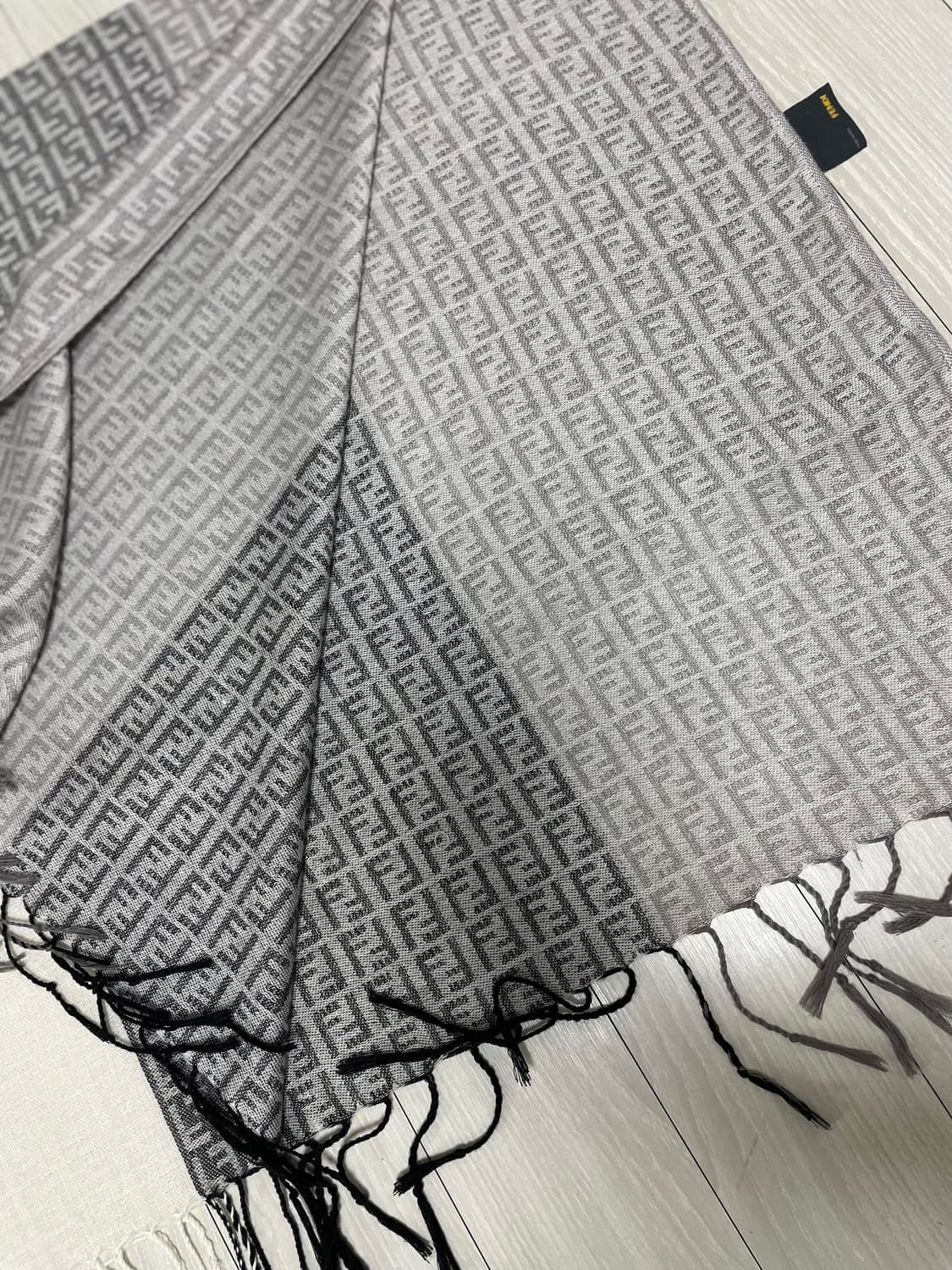 펜디 정품 FF 로고 울 실크 숄 판초 상품이미지8