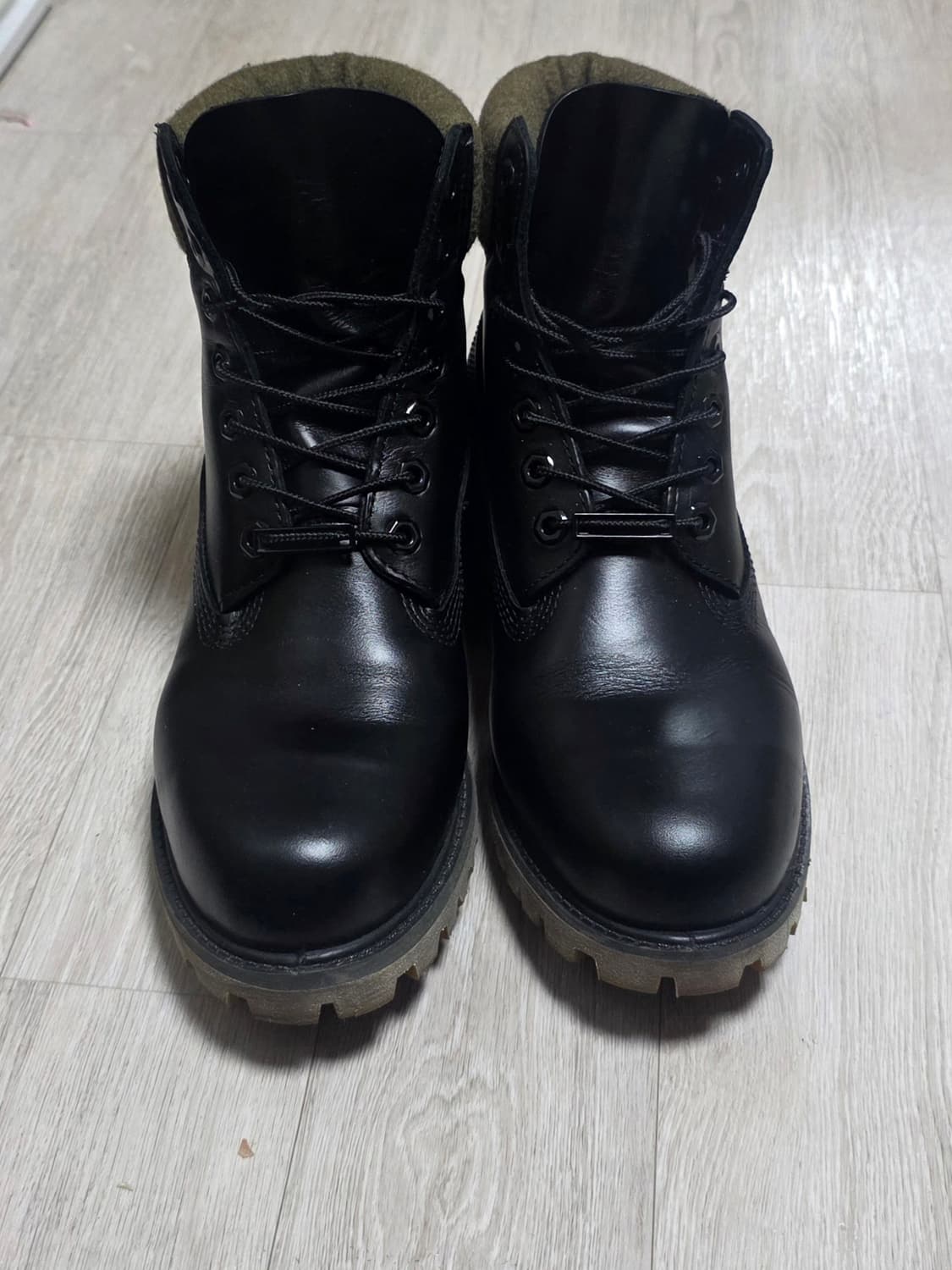 팀버랜드 6인치 프리미엄 블랙 레더부츠(255) 상품이미지7