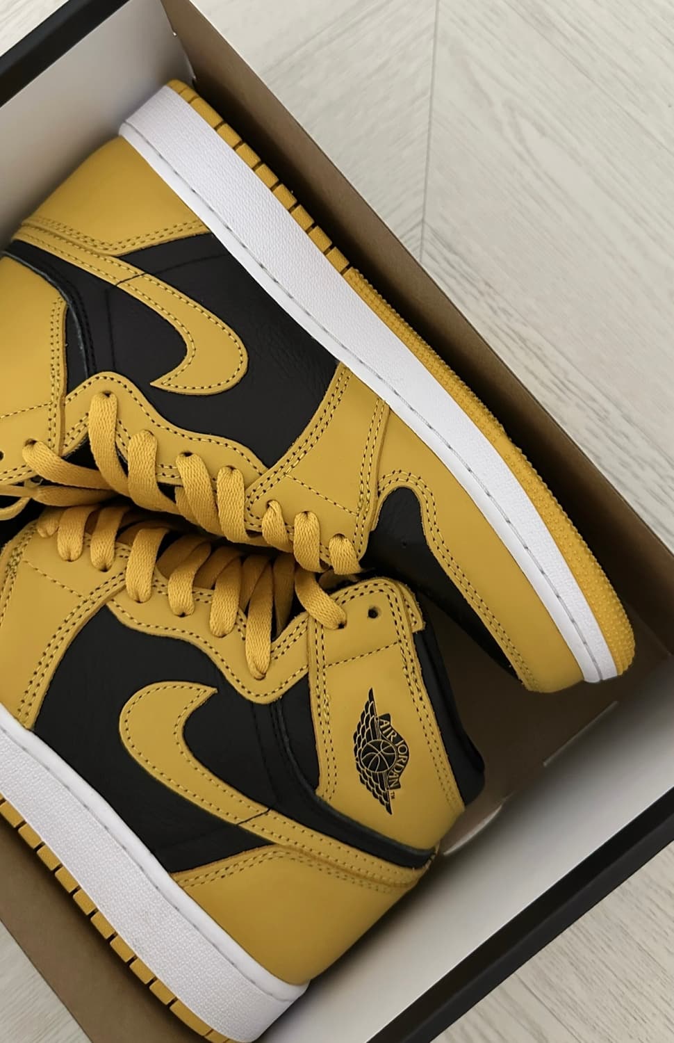 나이키 에어 조던1 하이 OG 폴른 (240) 상품이미지1